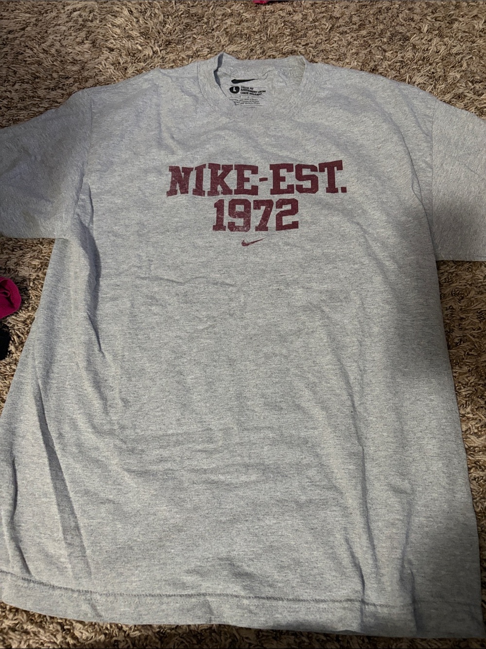 Nike Light Gray Short Sleeve Tee with Maroon 'NIKE-EST. 1972' Graphic